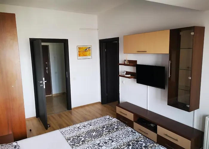 Deluxe Studio